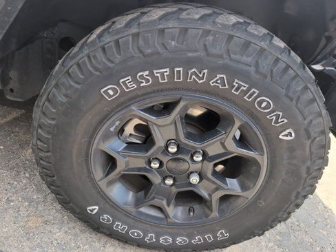 Used 2023 Jeep Wrangler Unlimited AWD/4WD image 4