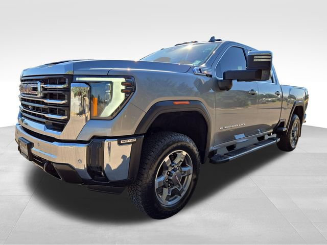 Used 2025 GMC Sierra 3500 SLT w/ SLT Premium Package AWD/4WD image 5