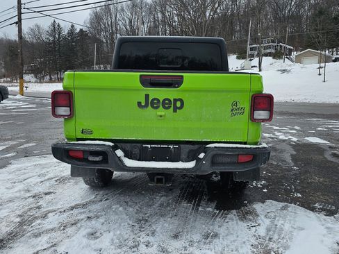 Used 2021 Jeep Gladiator Willys image 13