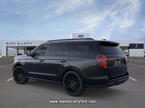 New 2026 Ford Expedition Platinum image 4