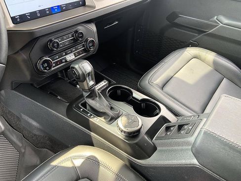 Used 2025 Ford Bronco Outer Banks AWD/4WD image 14