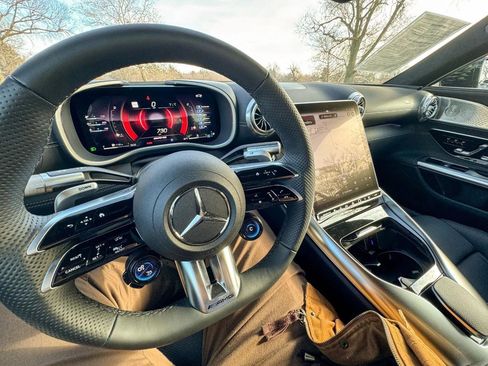 Used 2022 Mercedes-Benz SL 63 AMG 4MATIC w/ AMG Aerodynamic Package image 30