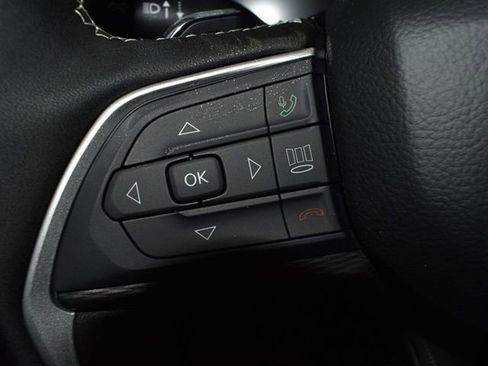 New 2025 Jeep Grand Cherokee Altitude w/ MOPAR Finishing Package AWD/4WD image 15