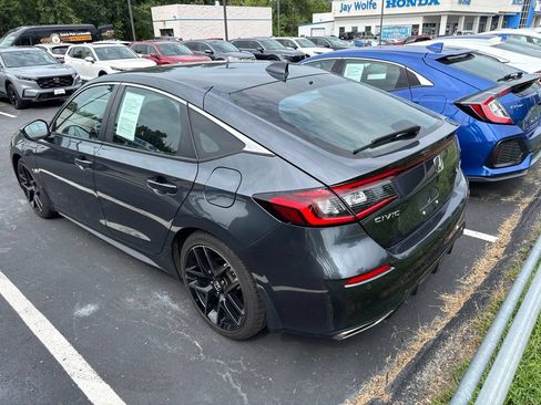 Used 2024 Honda Civic Sport Touring image 4