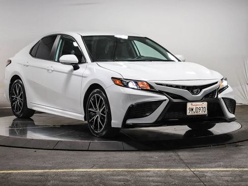 Certified 2024 Toyota Camry SE FWD image 5