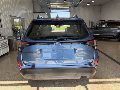 Used 2025 Subaru Forester AWD/4WD image 5