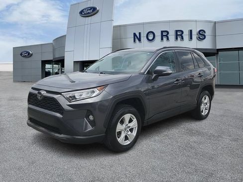 Used 2021 Toyota RAV4 XLE FWD image 2