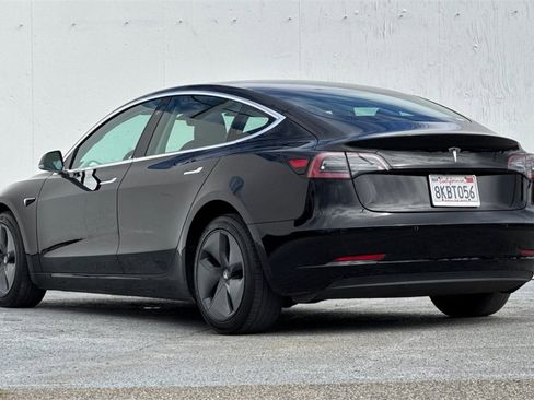 Used 2019 Tesla Model 3 Mid Range image 6