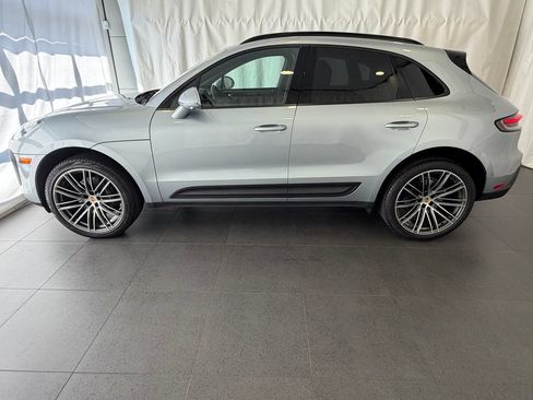 Certified 2026 Porsche Macan AWD/4WD image 2