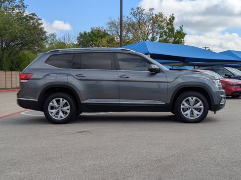 Used 2018 Volkswagen Atlas SEL image 2
