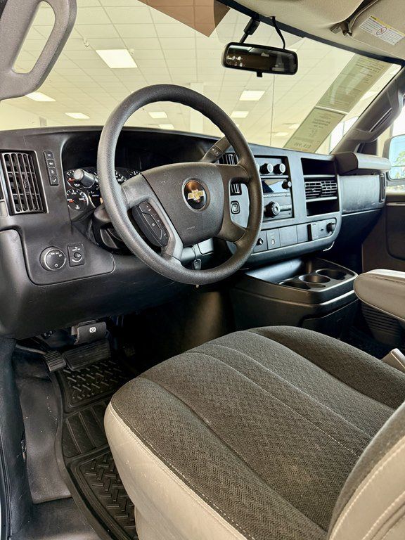 Used 2018 Chevrolet Express 2500 w/ Driver Convenience Package RWD image 13