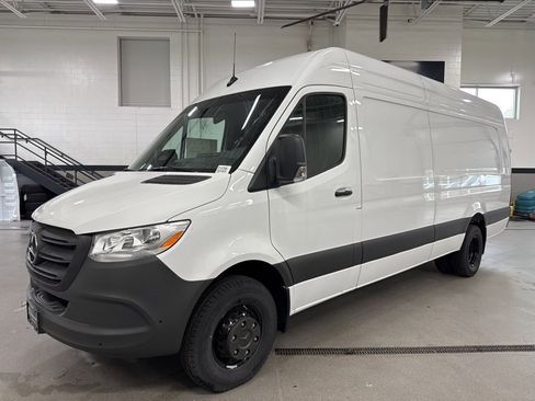 New 2025 Mercedes-Benz Sprinter 3500 image 1
