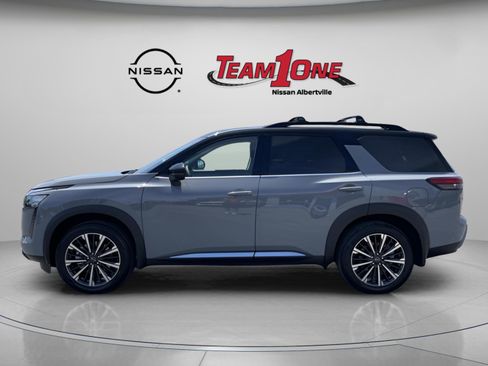 New 2026 Nissan Pathfinder Platinum FWD image 5