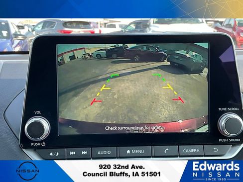 Used 2025 Nissan Sentra SV FWD image 22