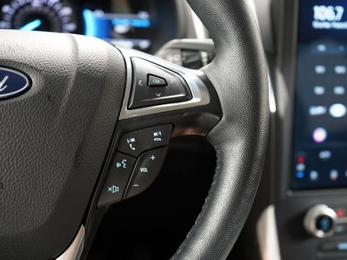 Certified 2023 Ford Edge Titanium AWD/4WD image 17