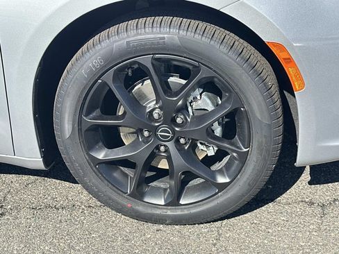 New 2026 Chrysler Pacifica Limited w/ S Appearance Package FWD image 11