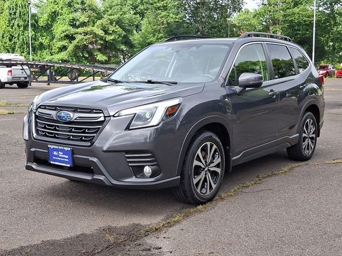 Used 2023 Subaru Forester Limited w/ Popular Package #2 AWD/4WD image 3