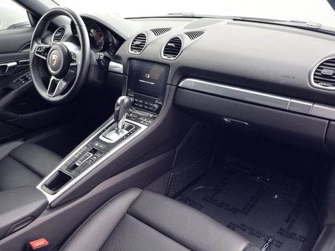 Certified 2023 Porsche 718 Boxster RWD image 24