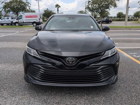 Used 2018 Toyota Camry LE FWD image 9