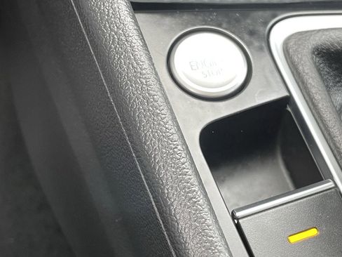 Used 2024 Volkswagen Jetta SE image 17