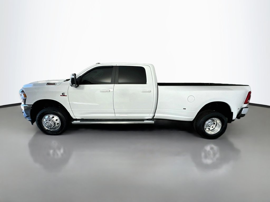 Used 2023 RAM 3500 Laramie AWD/4WD image 4