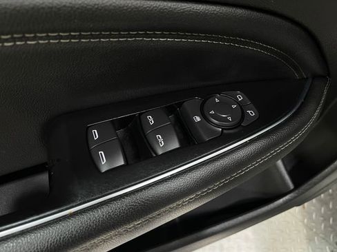 Used 2018 Buick Regal Preferred image 15