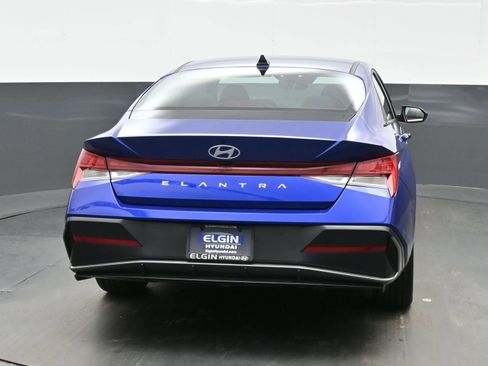 Certified 2025 Hyundai Elantra SEL image 5