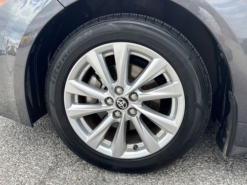 Used 2024 Toyota Corolla SE w/ SE Package FWD image 27