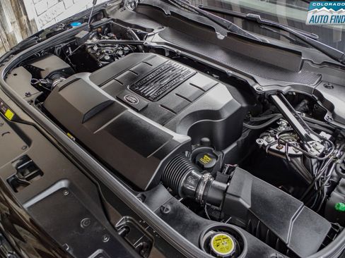 Used 2019 Land Rover Discovery SE image 27