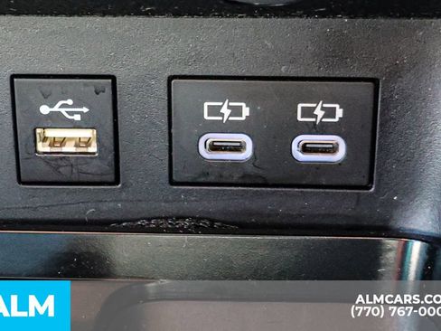 Used 2025 Toyota Camry SE image 42