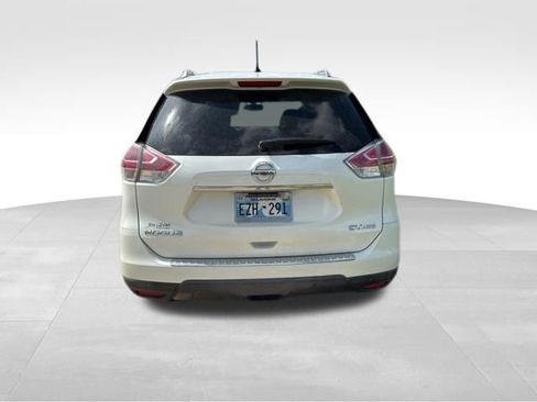 Used 2016 Nissan Rogue SV w/ SV Premium Package AWD/4WD image 4
