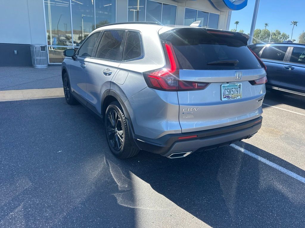 Used 2025 Honda CR-V Sport Touring image 2