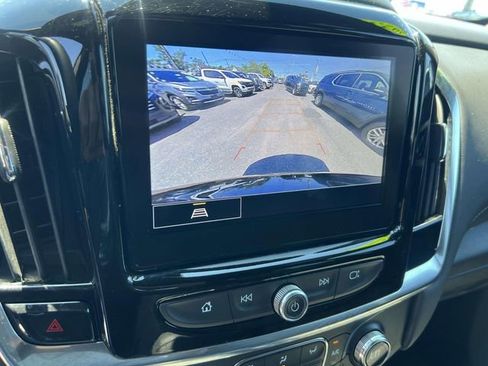 Used 2023 Chevrolet Traverse LT FWD image 30
