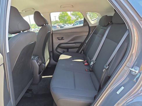 Used 2025 Hyundai Kona SEL FWD image 11