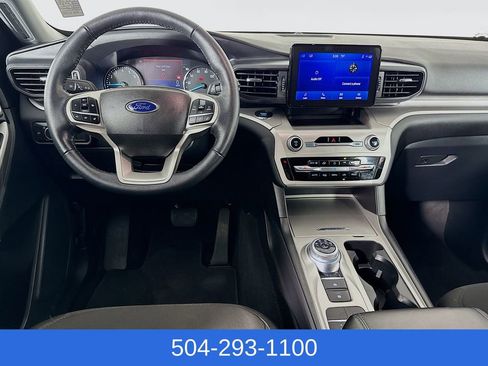 Used 2022 Ford Explorer XLT image 22
