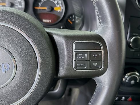 Used 2016 Jeep Patriot High Altitude FWD image 19