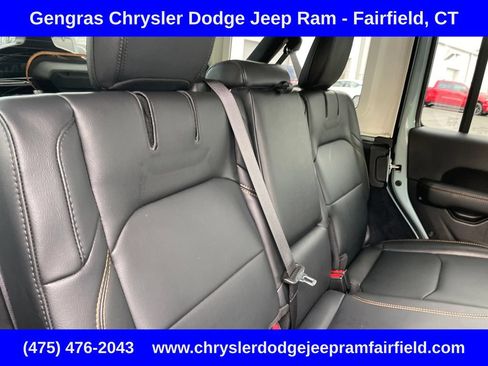 Used 2024 Jeep Wrangler Unlimited Sahara w/ Dual Top Group AWD/4WD image 28