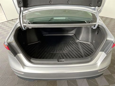 Used 2025 Honda Accord SE image 27