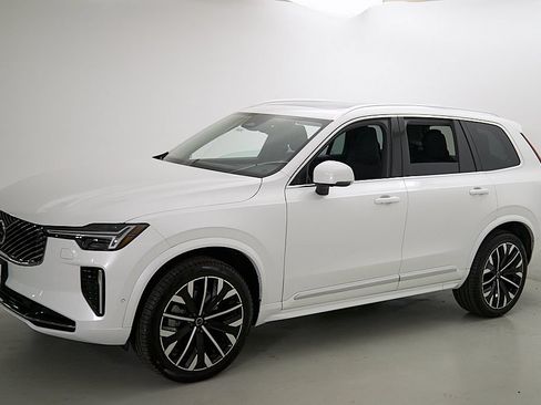 New 2026 Volvo XC90 B6 Plus w/ Protection Package AWD/4WD image 6