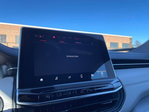 Used 2025 Jeep Compass Limited image 20