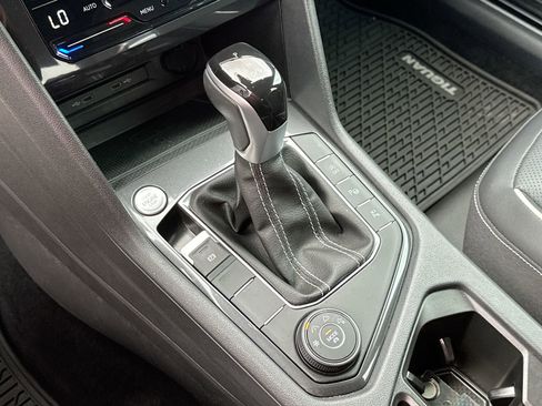 Used 2024 Volkswagen Tiguan SEL R-Line image 14