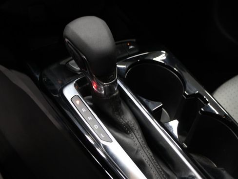 Used 2025 Chevrolet Trax LT image 37