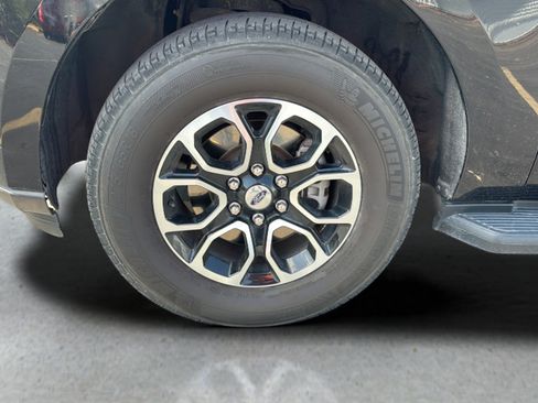 Used 2024 Ford Expedition XLT AWD/4WD image 19