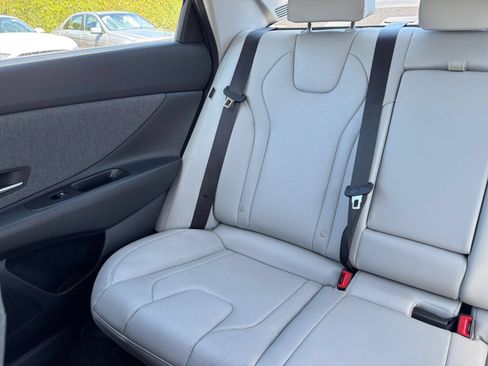 Used 2025 Hyundai Elantra Limited FWD image 41