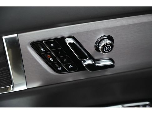 New 2026 Cadillac Vistiq Platinum image 18