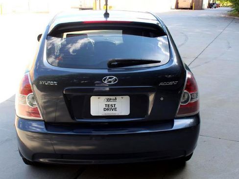 Used 2011 Hyundai Accent GS image 4