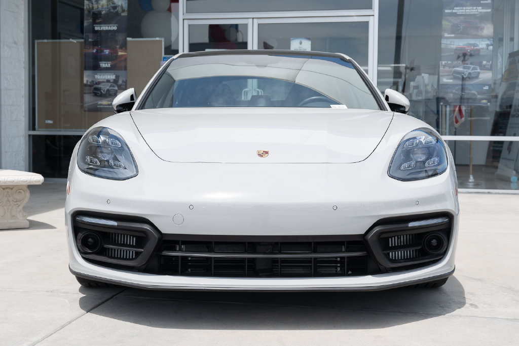 Used 2023 Porsche Panamera Platinum Edition RWD image 2