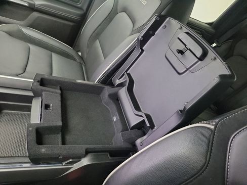 Used 2025 RAM 1500 Laramie image 29