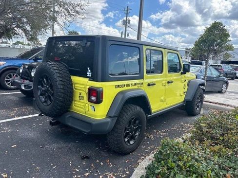 Used 2023 Jeep Wrangler Willys image 3