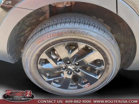 Used 2023 Kia Sorento S AWD/4WD image 17